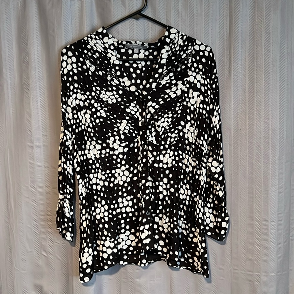 NY Collection Spotted Lace Button Up Top